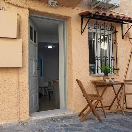 Johns House - Venetian Port *